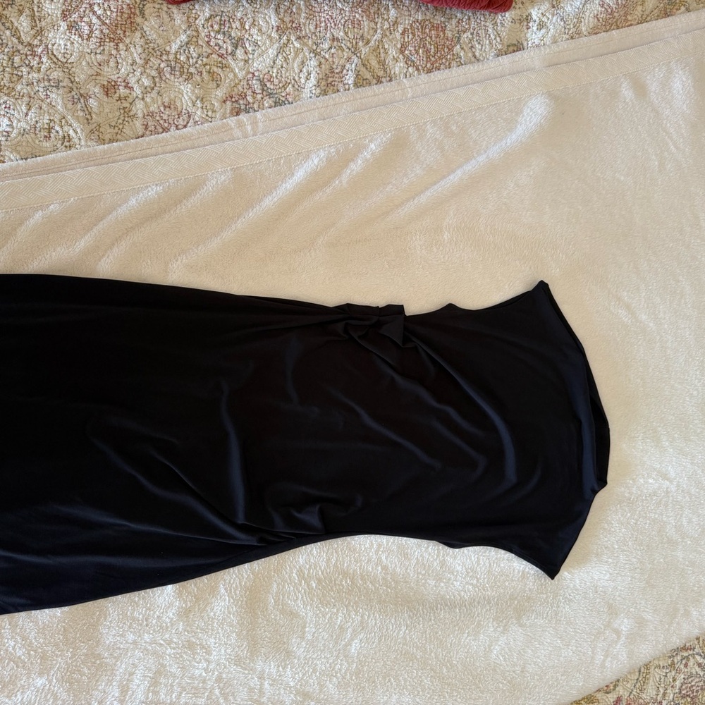 Elegant Black Sleeveless Dress